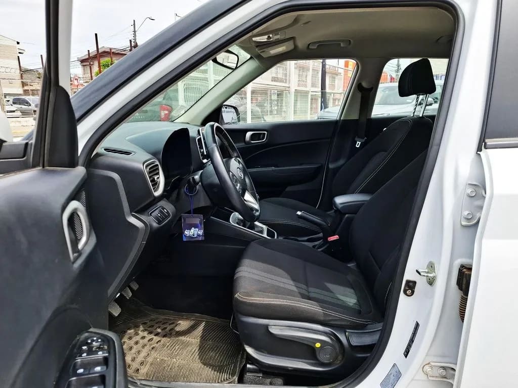 Hyundai Venue 1.6 Qx Value Mt año 2022