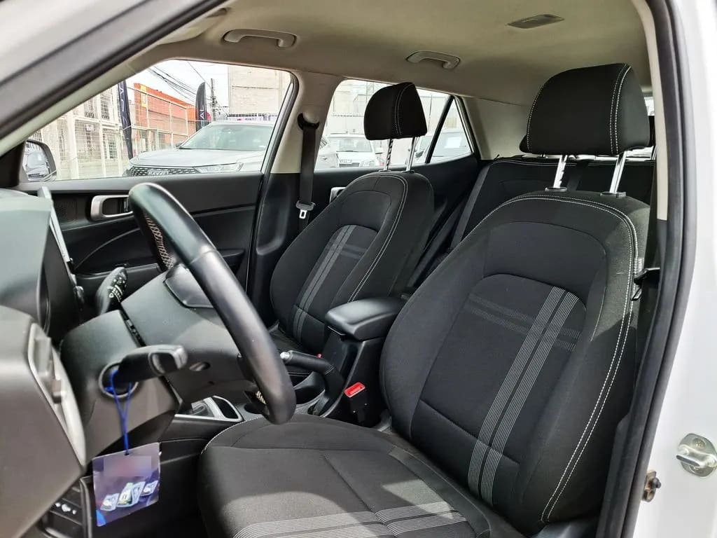 Hyundai Venue 1.6 Qx Value Mt año 2022