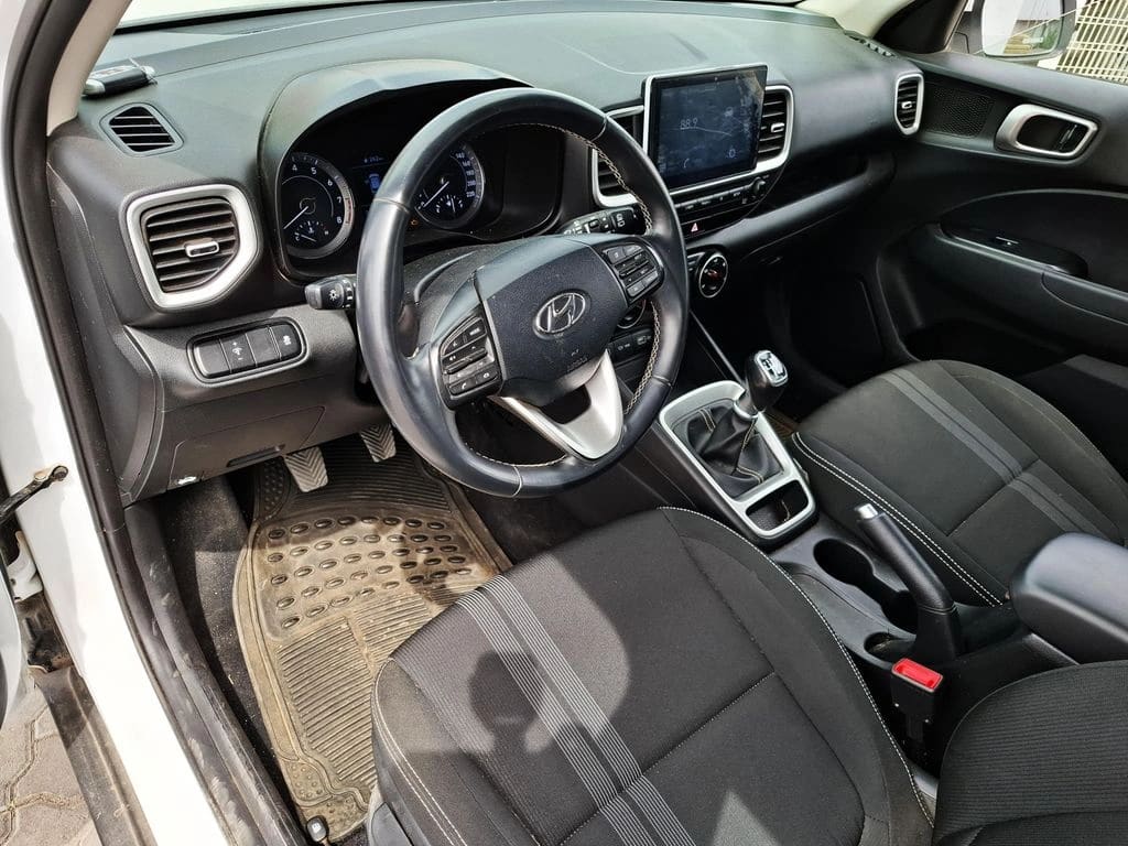 Hyundai Venue 1.6 Qx Value Mt año 2022
