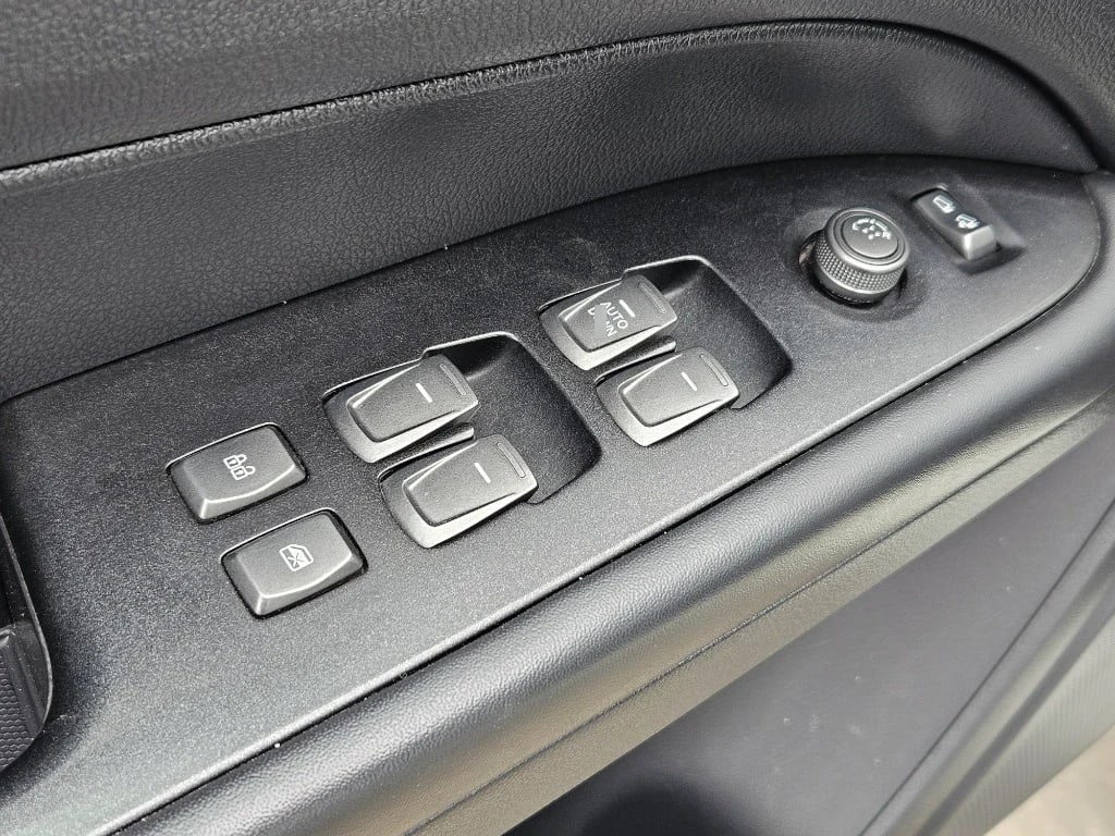 Ssangyong Grand Musso Grand Musso 2.2 4x2 Mt Full-Ql610 año 2023