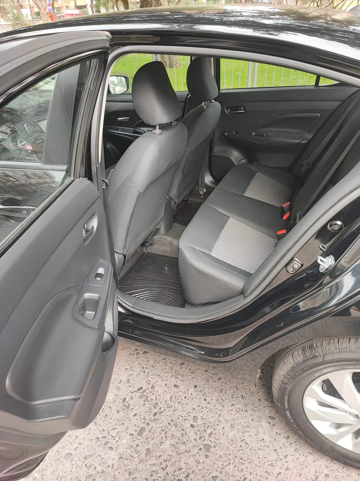 Nissan VERSA 1.6 Sense Mt año 2024