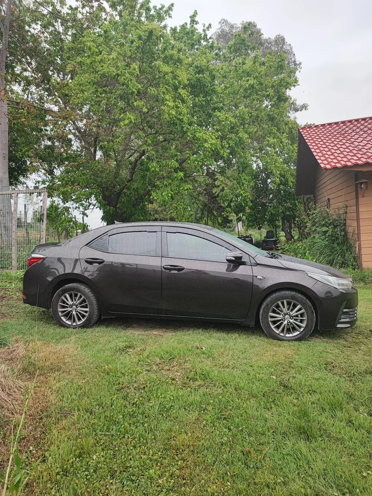 TOYOTA COROLLA 1.8 Se-G Cvt 172t1s0 At año 2019