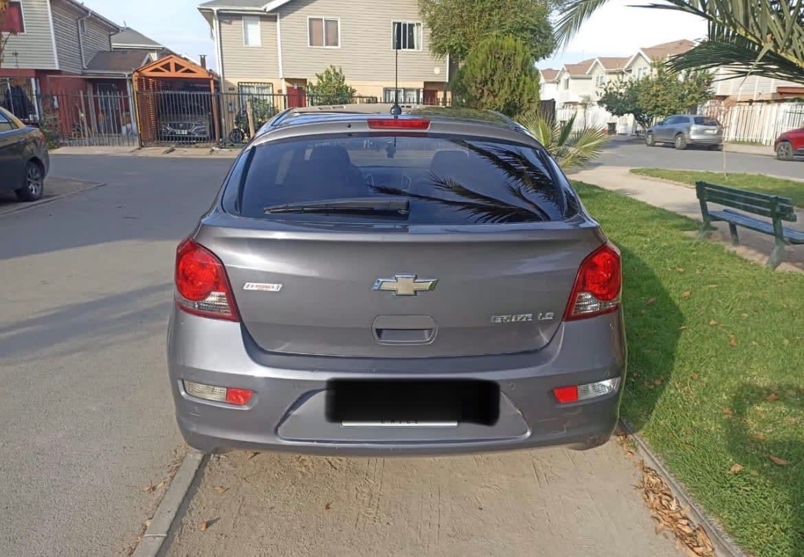 CHEVROLET CRUZE 1.8 Nb Ls 2ab T.cuero At año 2013