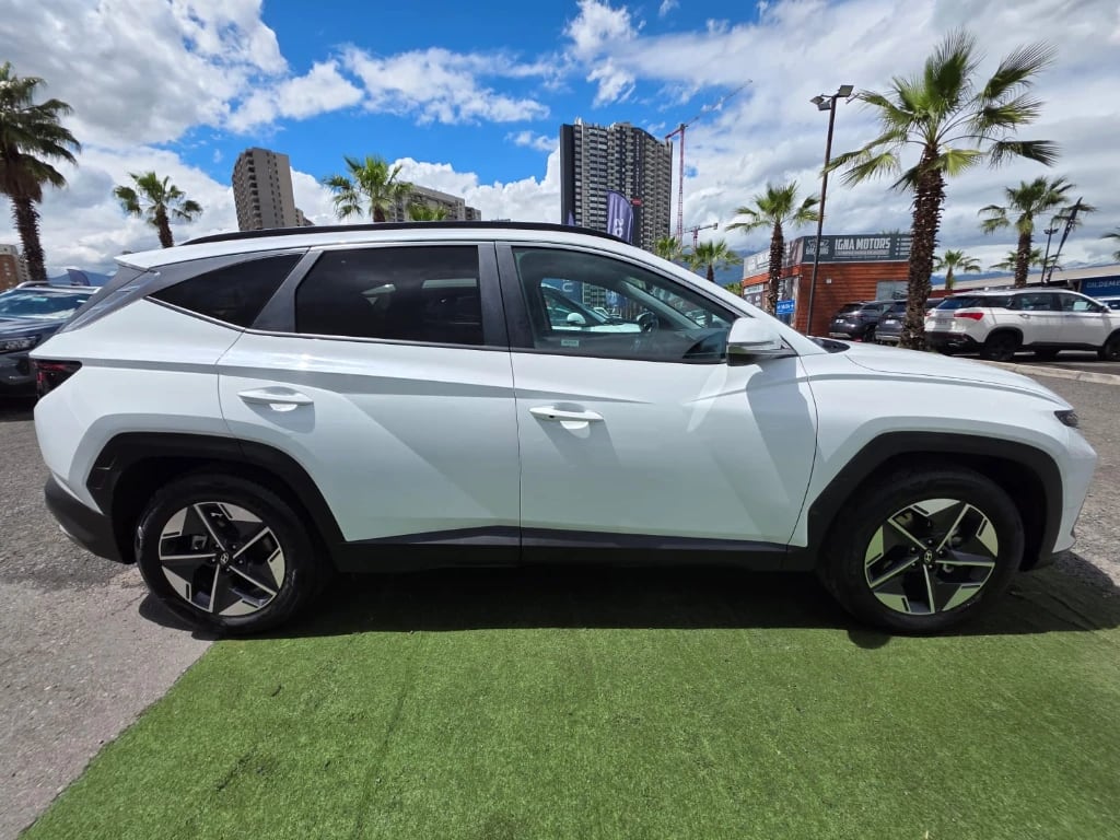 Hyundai Tucson Nx4 Gdi 4x2 1.6 Aut año 2025
