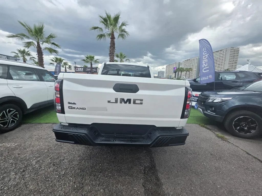 JMC Grand Avenue 4x2 At año 2026