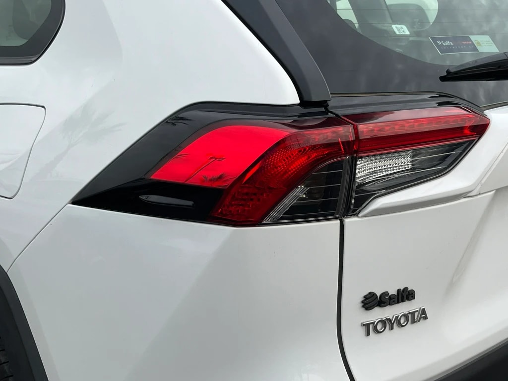 Toyota Rav4 2.0 Le 4x2 Cvt At 5p año 2025