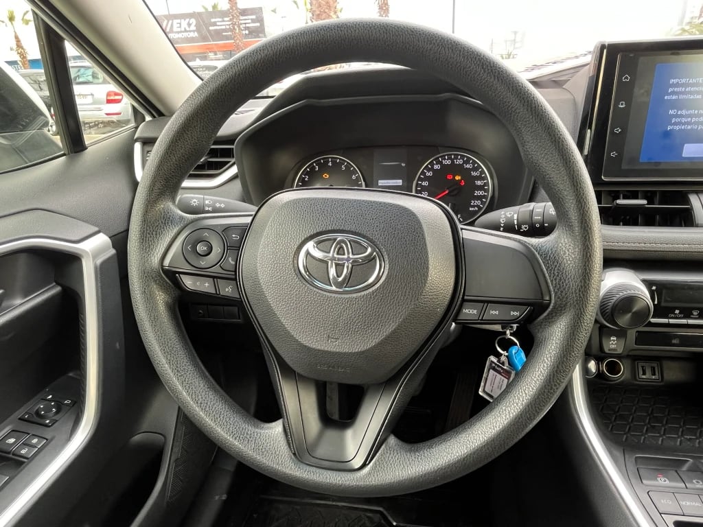 Toyota Rav4 2.0 Le 4x2 Cvt At 5p año 2025