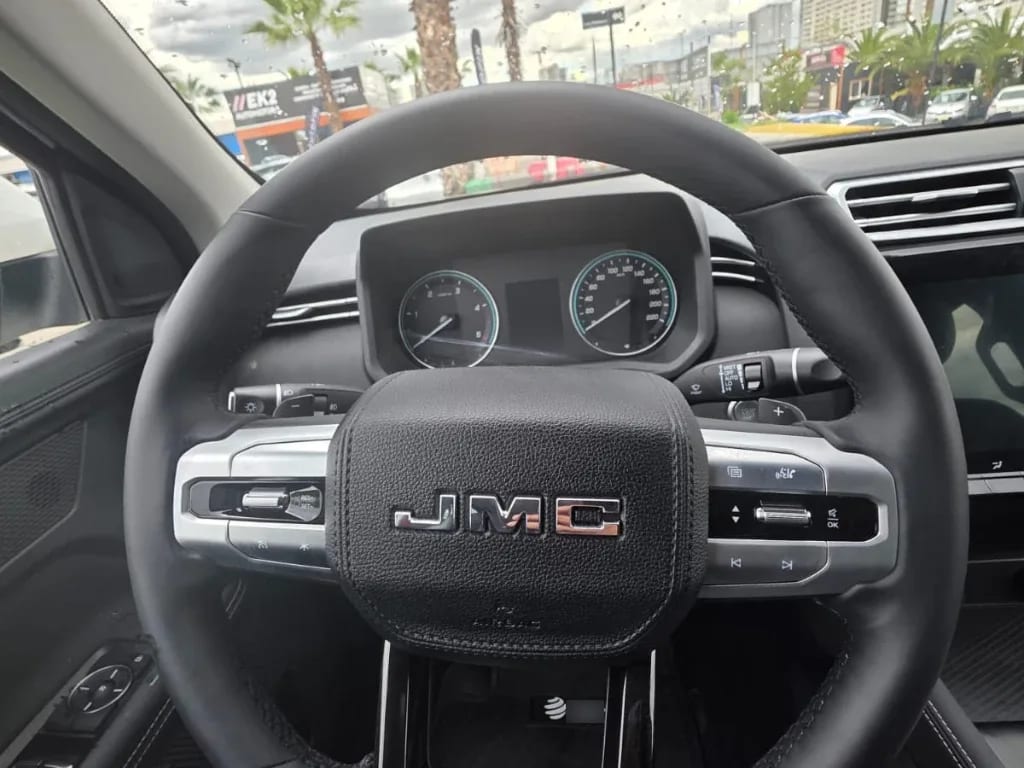 JMC Grand Avenue 4x2 At año 2026
