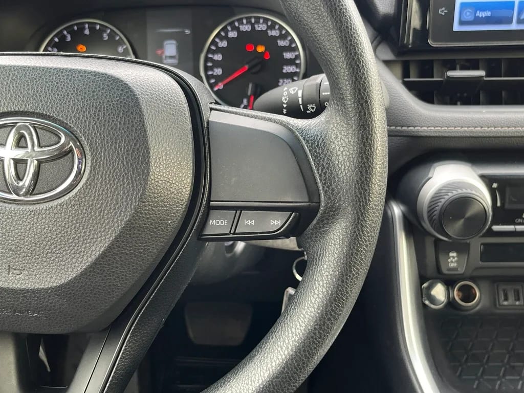 Toyota Rav4 2.0 Le 4x2 Cvt At 5p año 2025