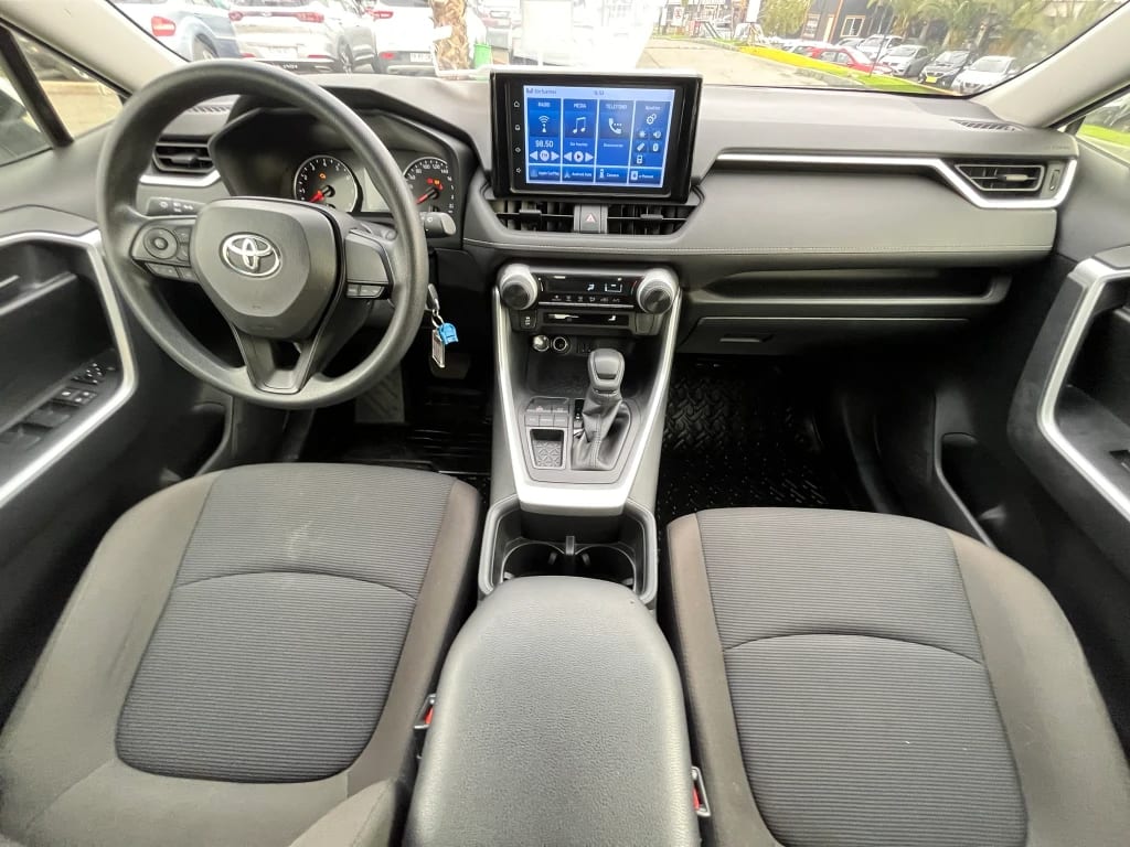 Toyota Rav4 2.0 Le 4x2 Cvt At 5p año 2025
