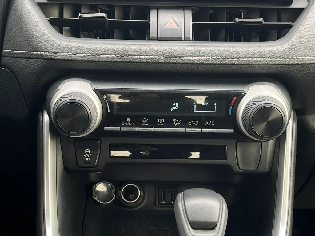 Toyota Rav4 2.0 Le 4x2 Cvt At 5p año 2025