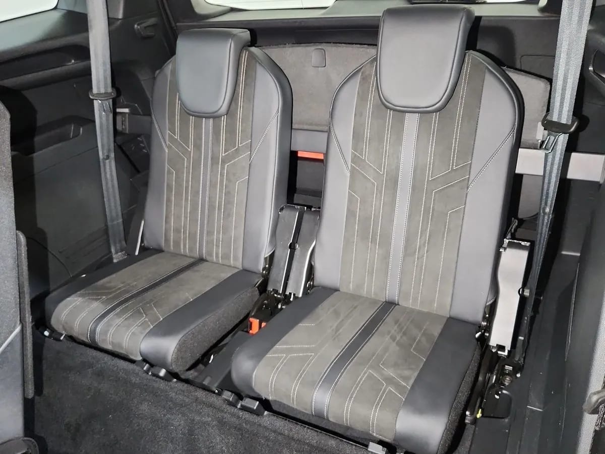 PEUGEOT 5008  año 2024