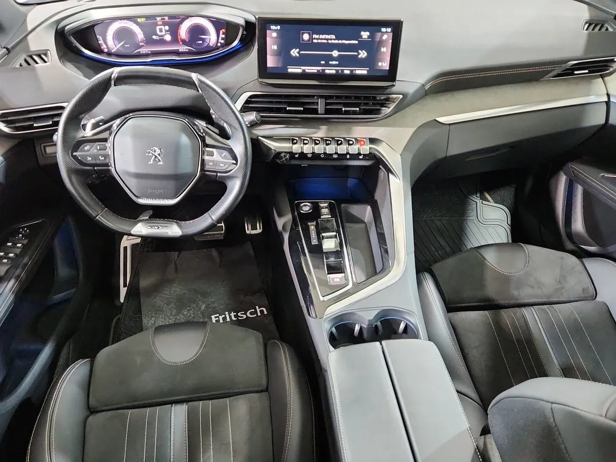 PEUGEOT 5008  año 2024