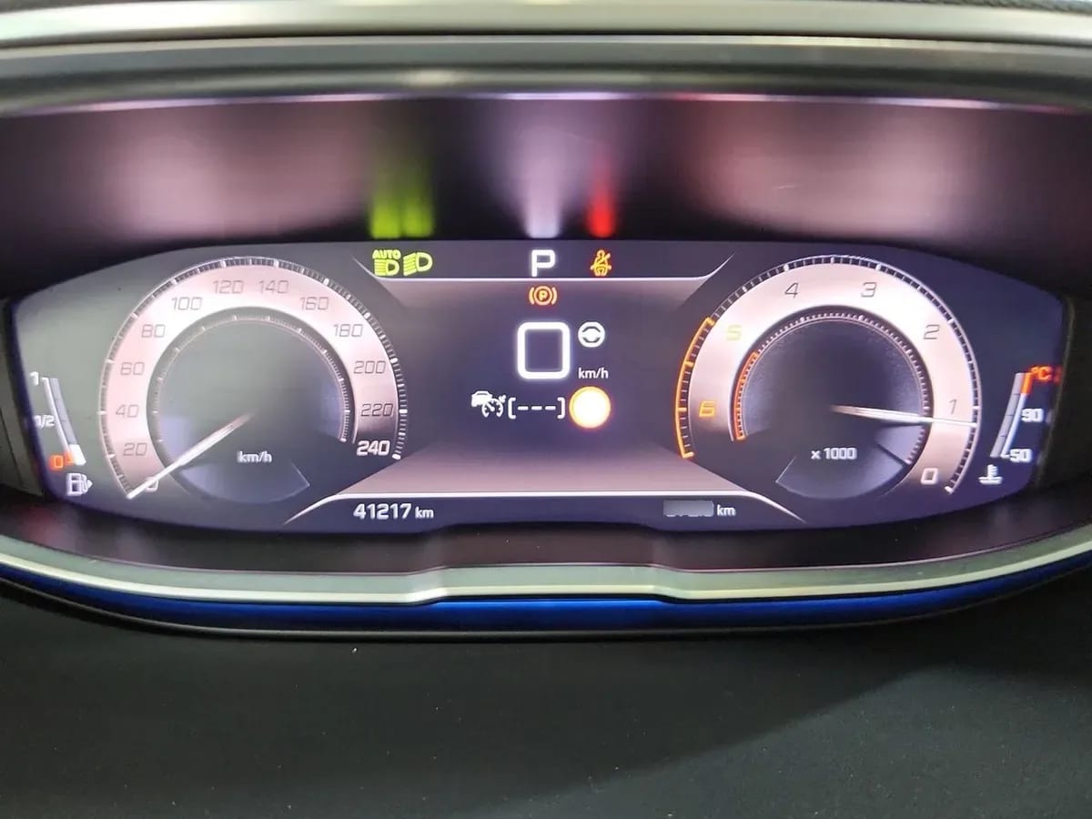 PEUGEOT 5008  año 2024