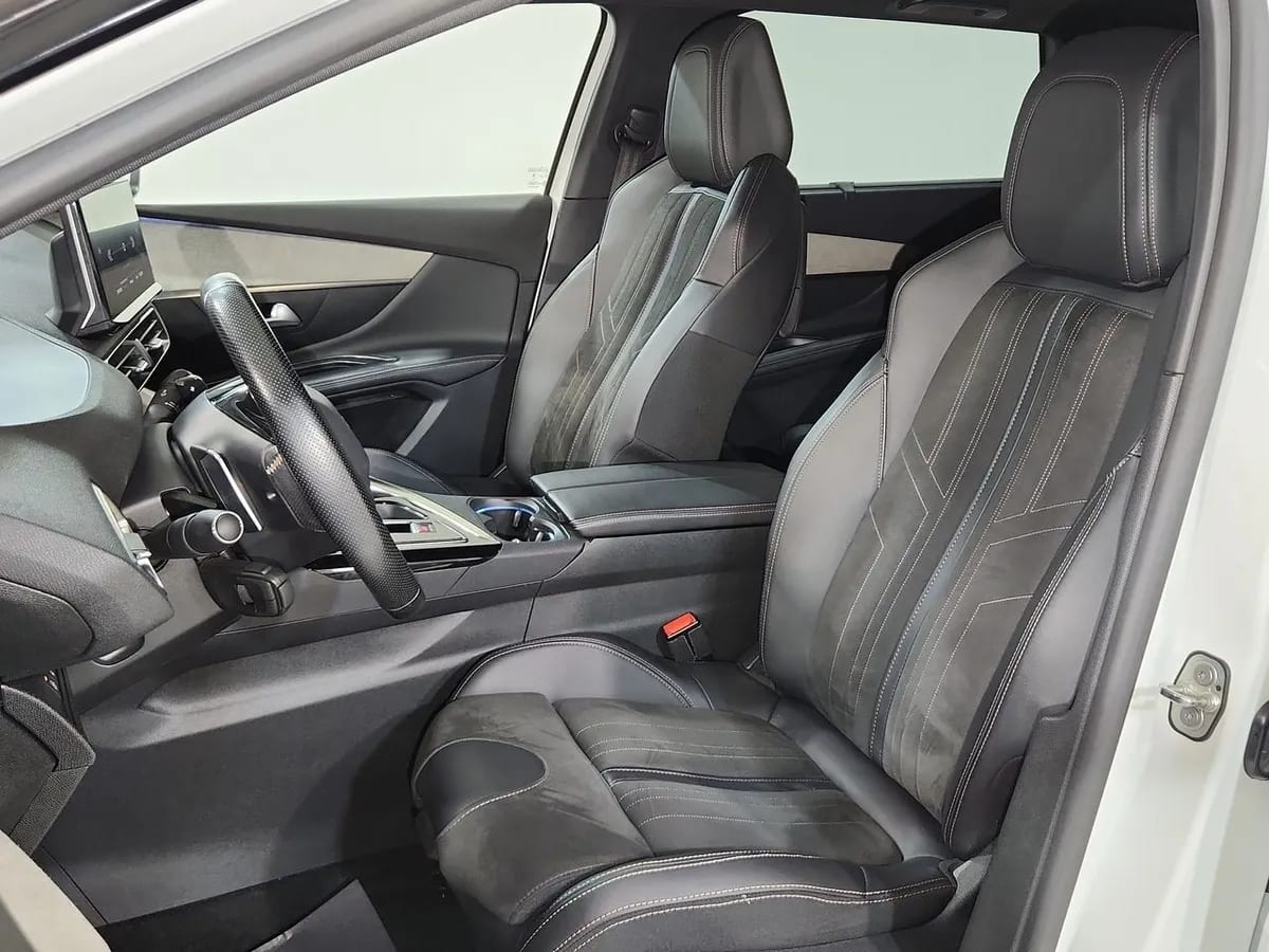 PEUGEOT 5008  año 2024