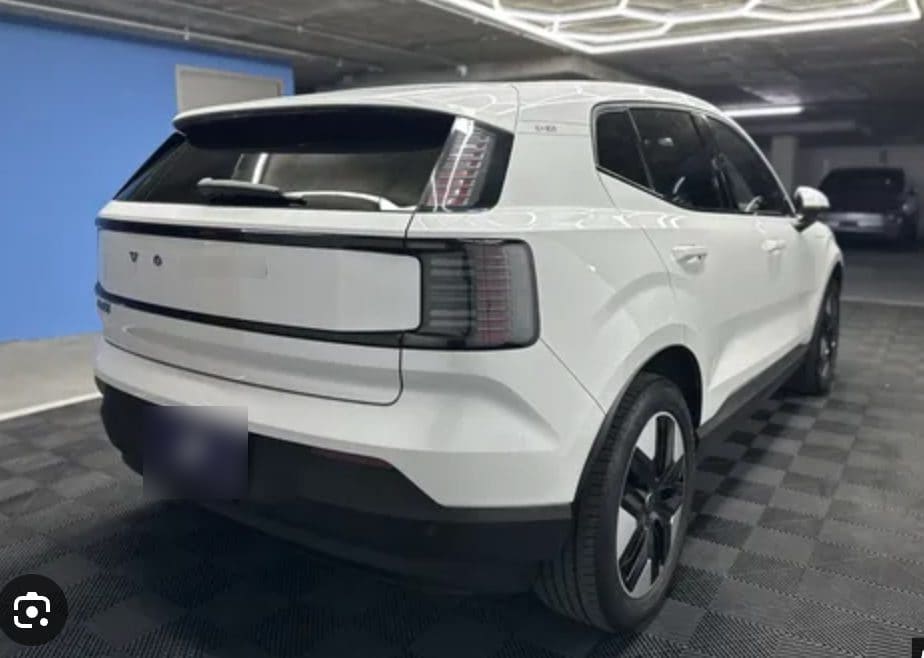 VOLVO EX30 0.0 Ultra Cross Country At 4x4 Electrico año 2026