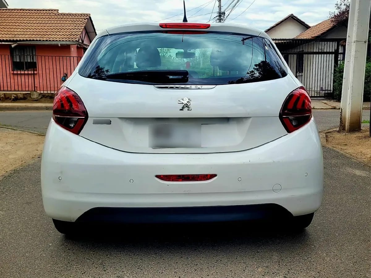 PEUGEOT 208 1.2 Signature Puretech Mt año 2019