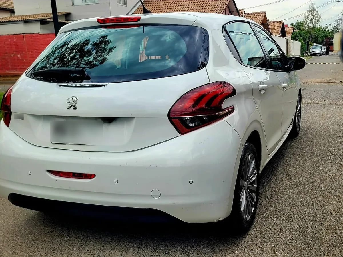PEUGEOT 208 1.2 Signature Puretech Mt año 2019
