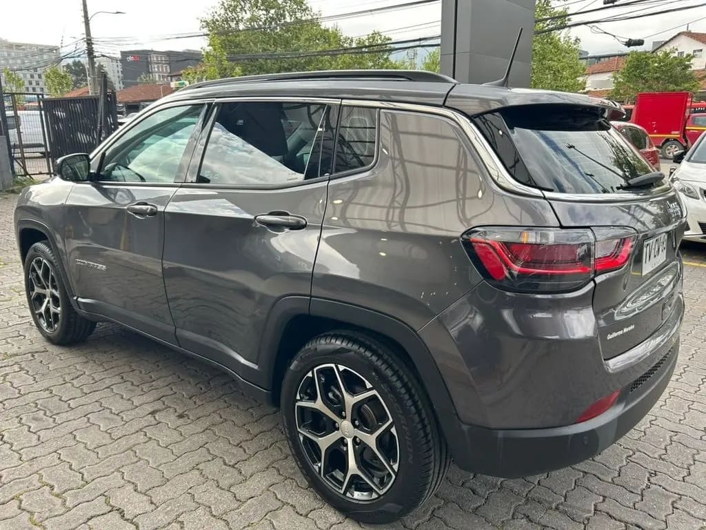 Jeep Compass Longitude 4x2 1.3 Aut año 2025