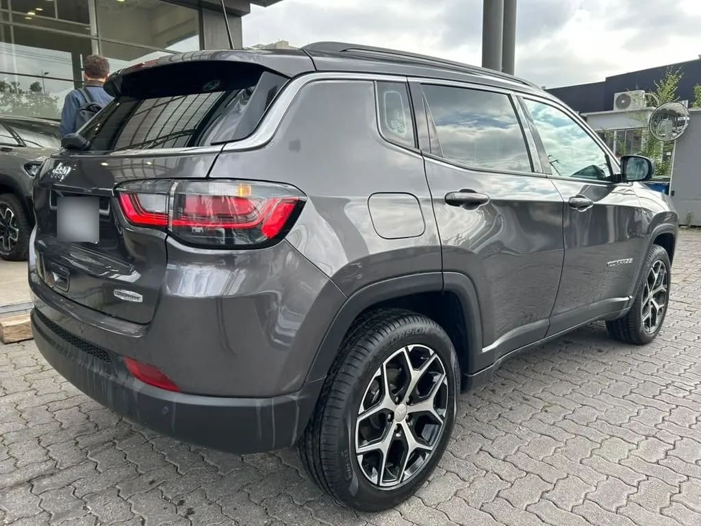 Jeep Compass Longitude 4x2 1.3 Aut año 2025