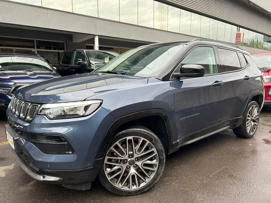 Jeep Compass 1.3 4xe Altitude Hybrid Awd At 5p año 2024