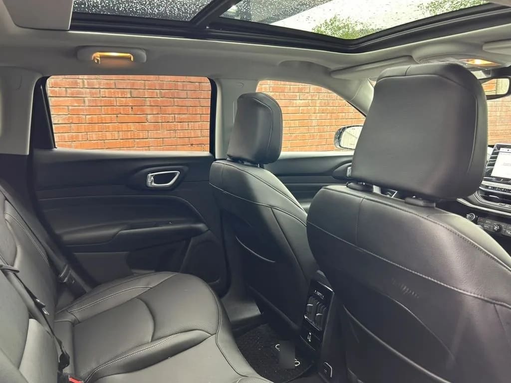 Jeep Compass 1.3 4xe Altitude Hybrid Awd At 5p año 2024