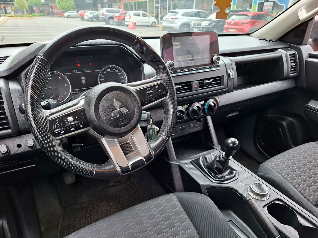 Mitsubishi L200 Katana Xrt 4x4 2.4 año 2024