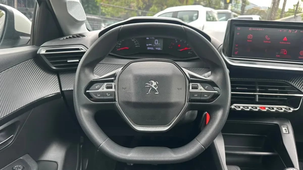 Peugeot 208 Style Puretech 75 1.2 año 2023