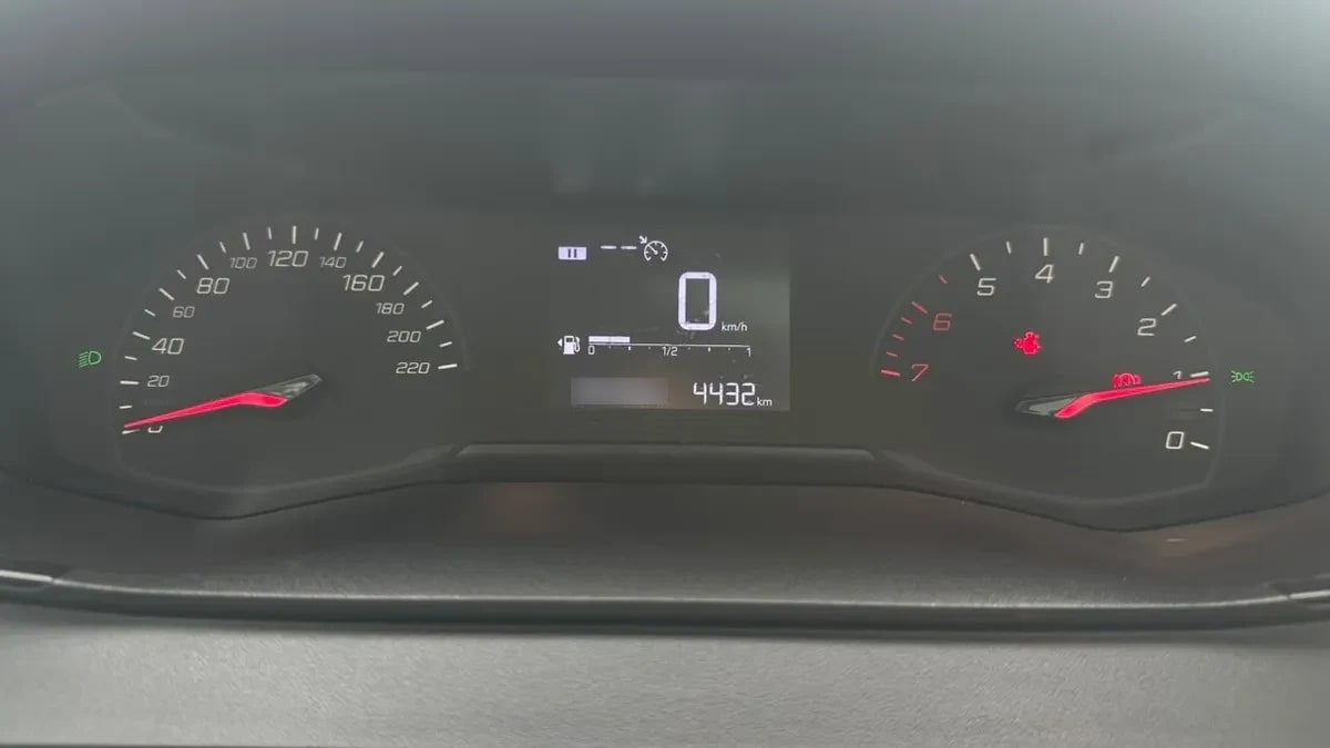 Peugeot 208 Style Puretech 75 1.2 año 2023