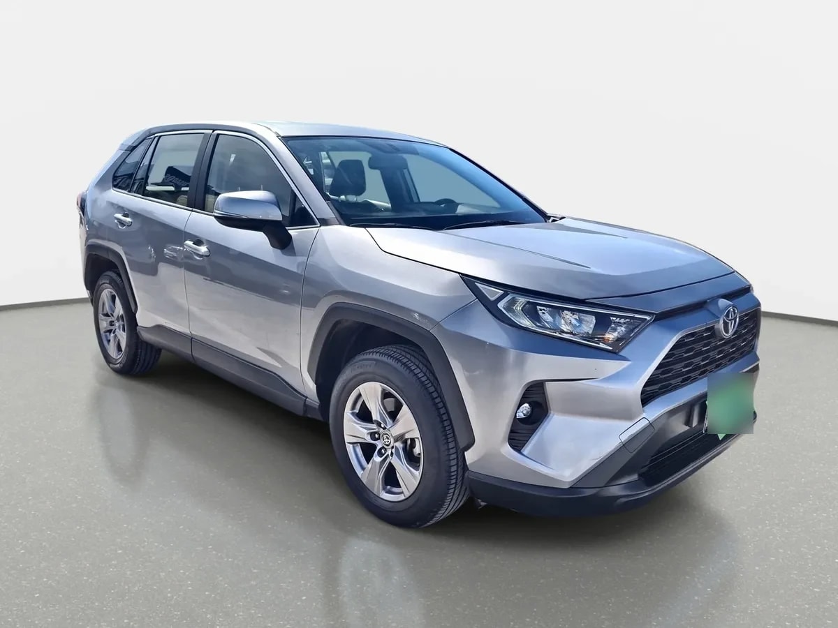Toyota Rav 4 2.0 Le 4x2 Mt 5p año 2024
