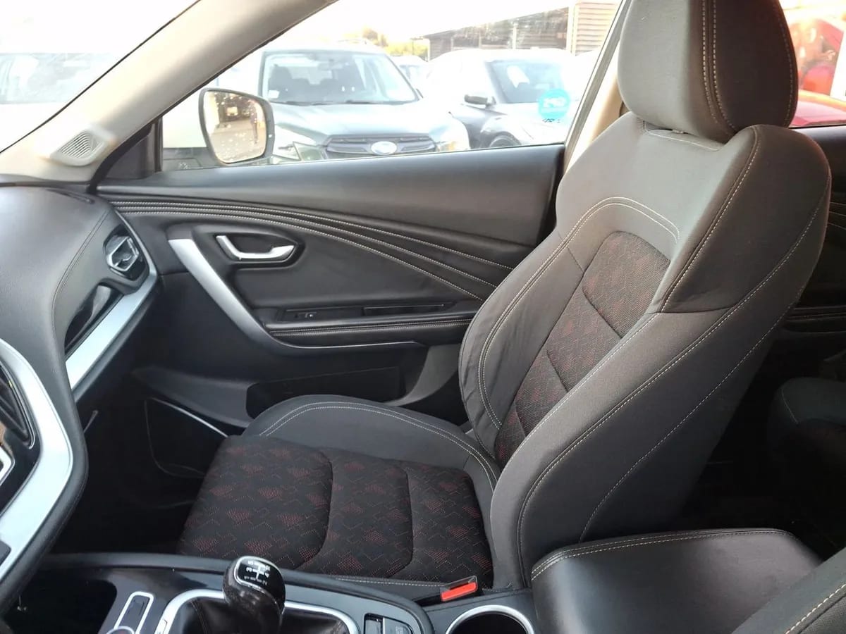 Jetour X70 1.5t Gl 4x2 Mt 5p año 2022