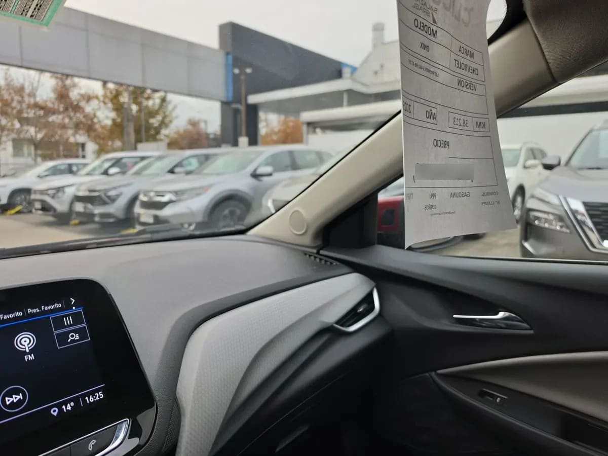 Chevrolet Onix 1.0t Premier S 4x2 Hb At 5p año 2025