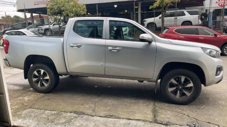 Peugeot Landtrek 2.2 Active Bluehdi Diesel 4x2 180hp Mt 4p año 2024