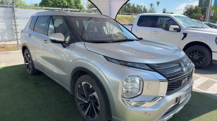 Mitsubishi Outlander 2.5 Gls Limited 4x4 At 5p año 2024