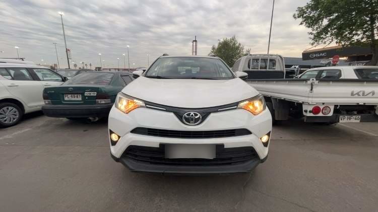 Toyota Rav 4 2.0 Lujo 4x2 Cvt At 5p año 2018