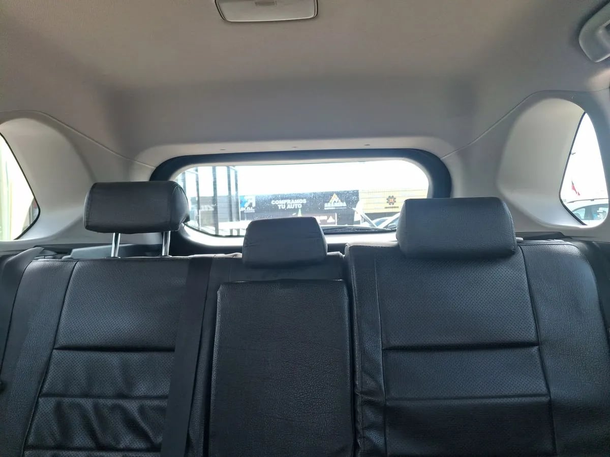 Toyota Rav 4 2.0 Le 4x2 Mt 5p año 2024