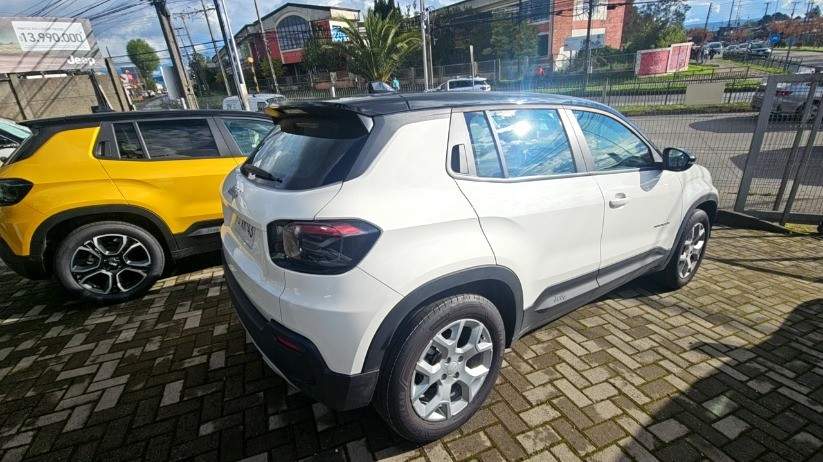 Jeep Avenger 1.2t Altitude 2wd Mt 5p año 2026