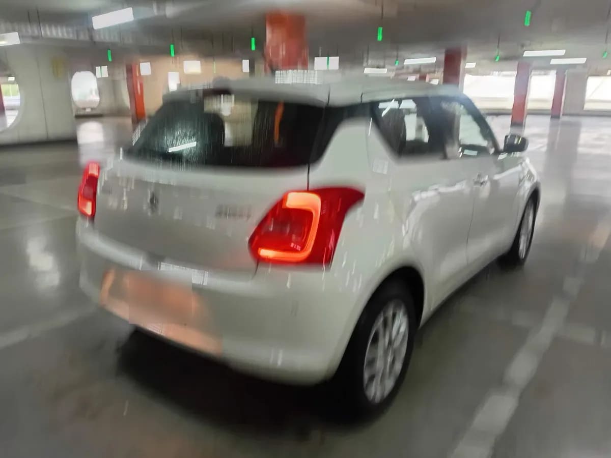Suzuki Swift 1.2 Gl Sport 4x2 Hb At 5p año 2025