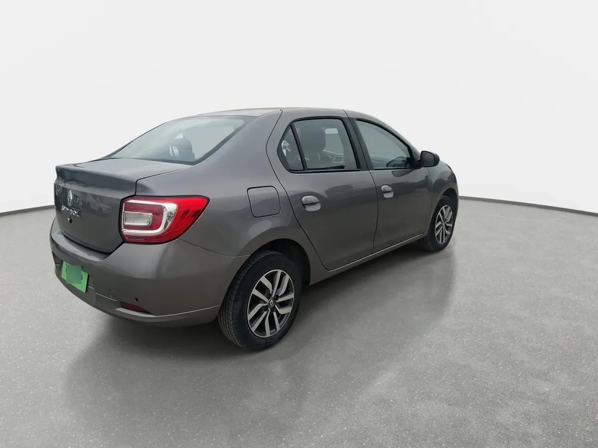 Renault Symbol 1.6 Intens Tech 4x2 Mt 4p año 2021