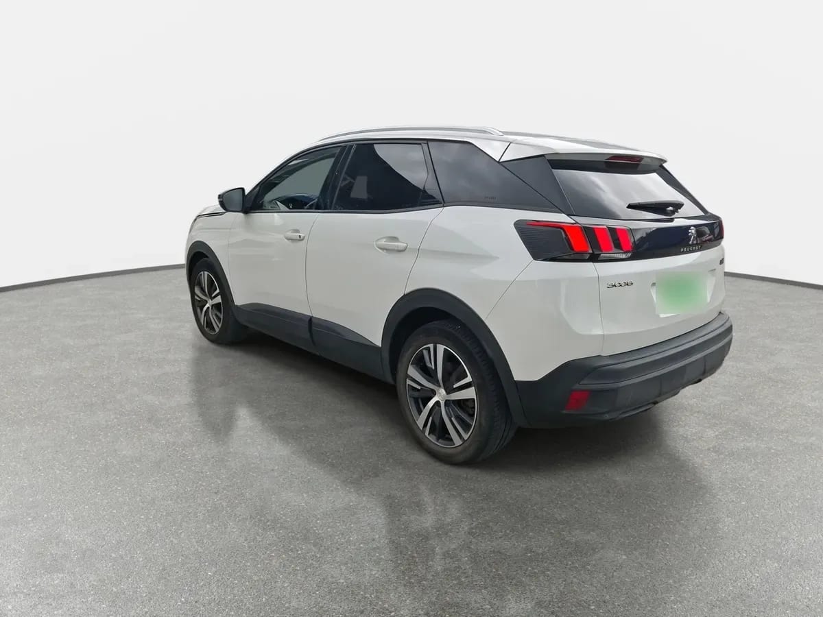 Peugeot 3008 1.2 Active Pack Puretech 130 4x2 Mt6 5p año 2023