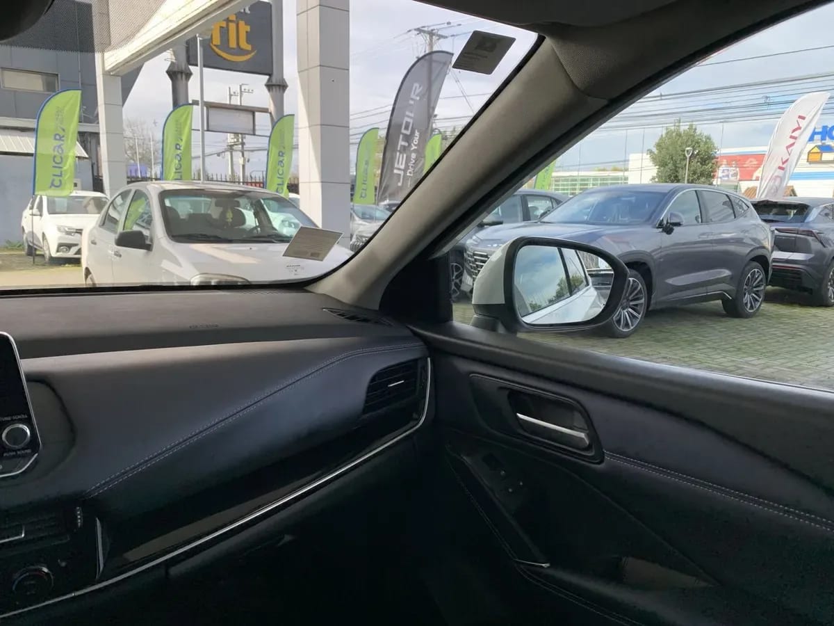Nissan Qashqai 1.3t Advance 2wd Cvt At 5p año 2025