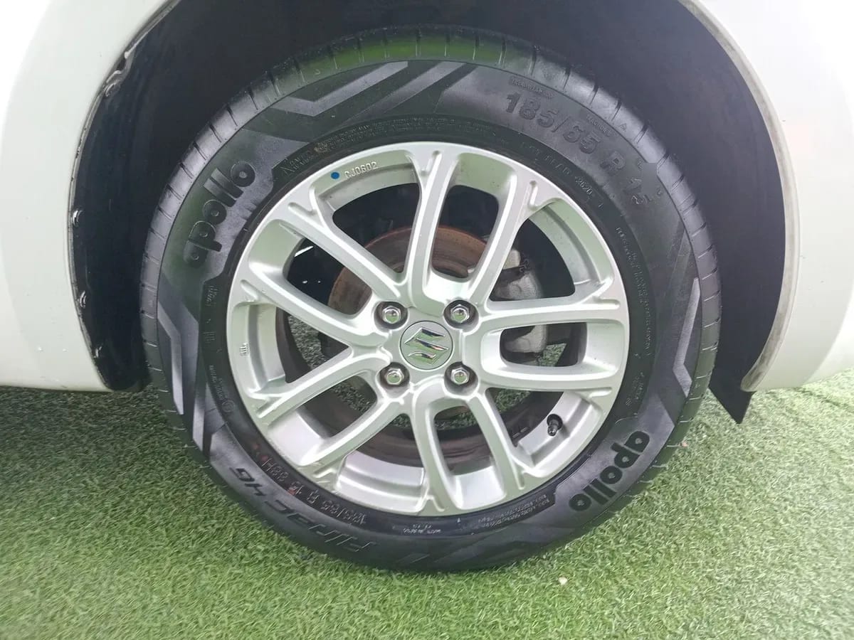 Suzuki Swift 1.2 Gl Sport 4x2 Hb Mt 5p año 2021