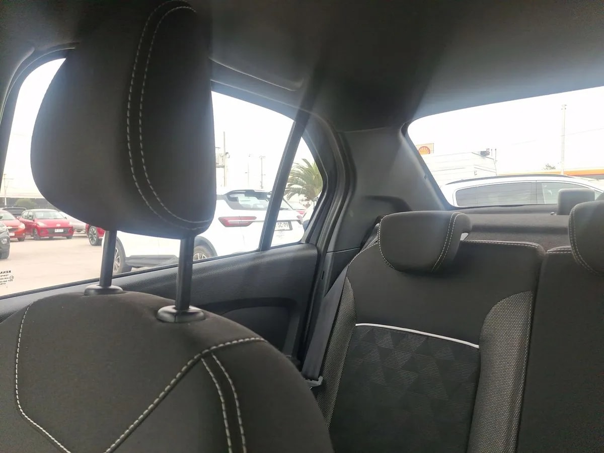 Renault Symbol 1.6 Intens Tech 4x2 Mt 4p año 2021
