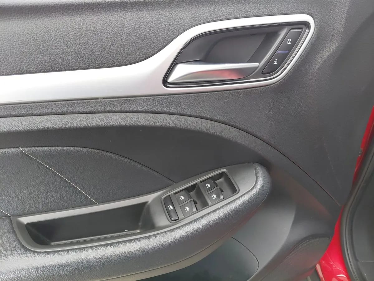 MG Mg Zs 1.5 Comfort 4x2 Mt 5p año 2023