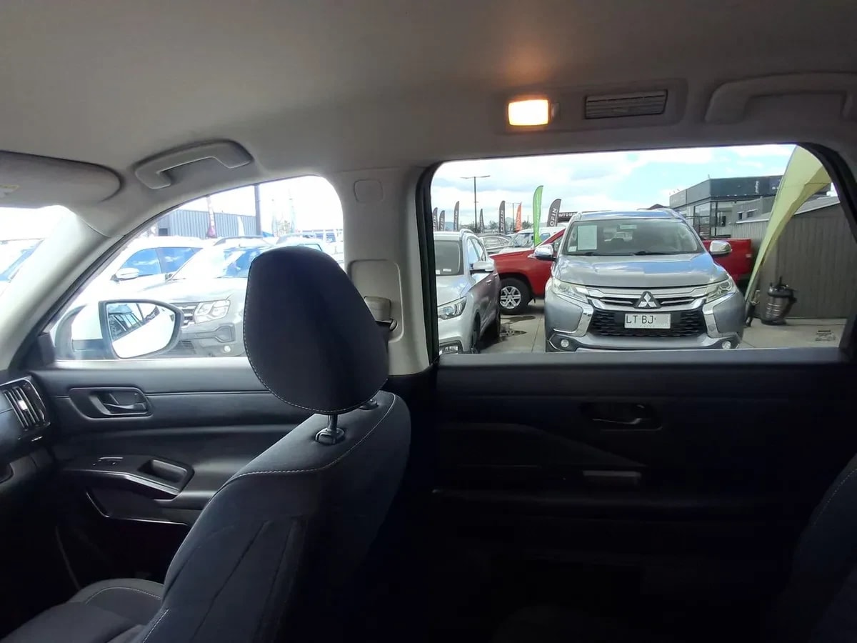 Nissan Pathfinder 3.5 Sense 2wd Cvt At 5p año 2024