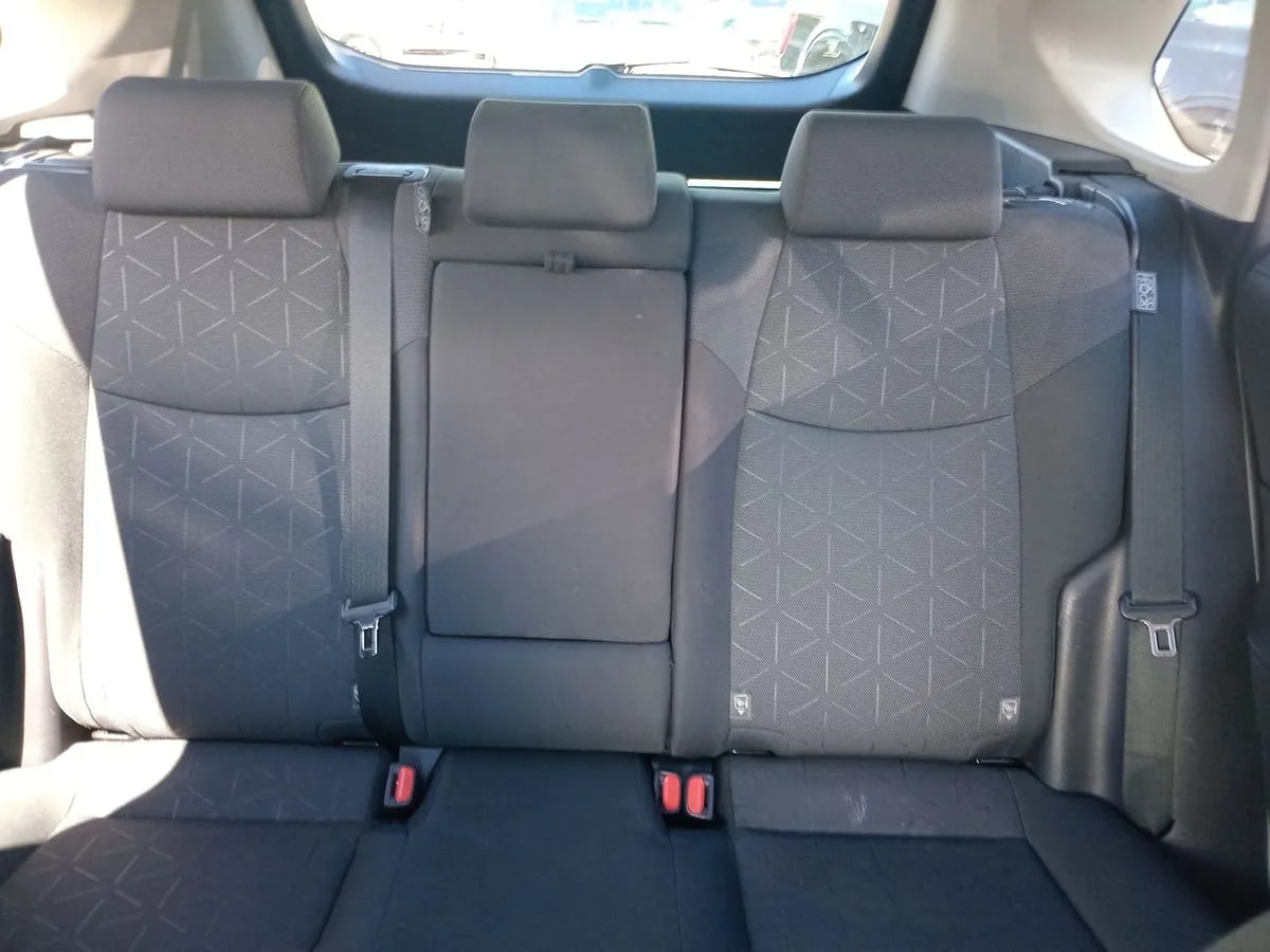 Toyota Rav 4 2.0 Xle 4x2 A20xle2c Cvt At 5p año 2021
