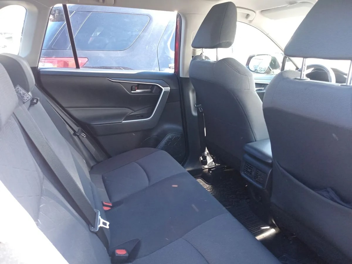 Toyota Rav 4 2.0 Xle 4x2 A20xle2c Cvt At 5p año 2021