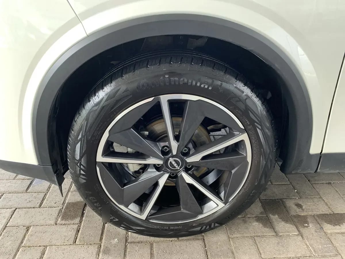 Nissan Qashqai 1.3t Advance 2wd Cvt At 5p año 2025