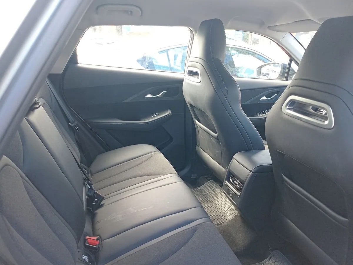 Omoda C5 1.5t Comfort 4x2 Cvt At 5p año 2026