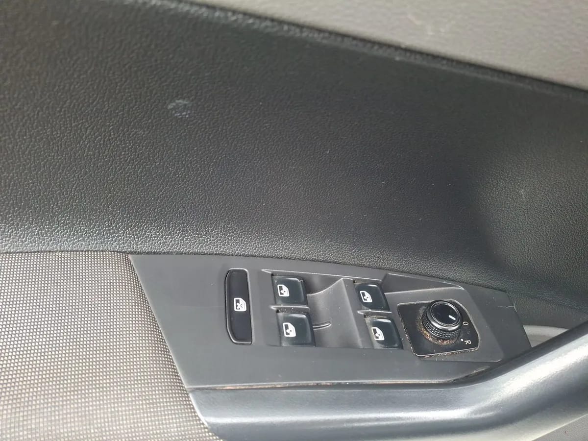 Volkswagen Polo 1.6 Comfortline 4x2 Mt5 5p año 2021